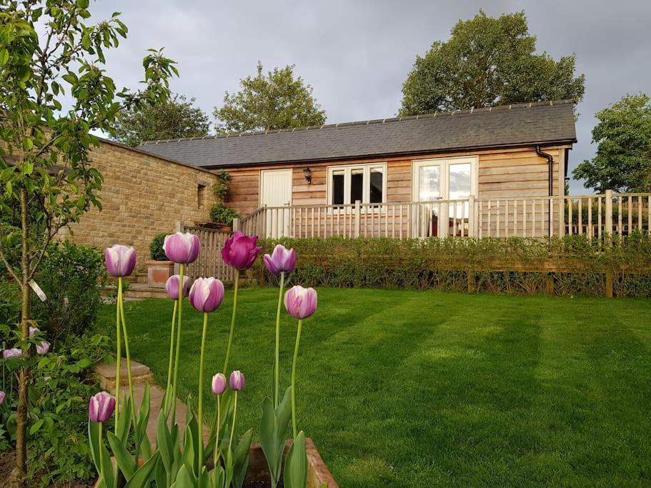 Charming Cottage Surrounded By Idyllic Garden In Peaceful Location In Central Charlbury Kültér fotó