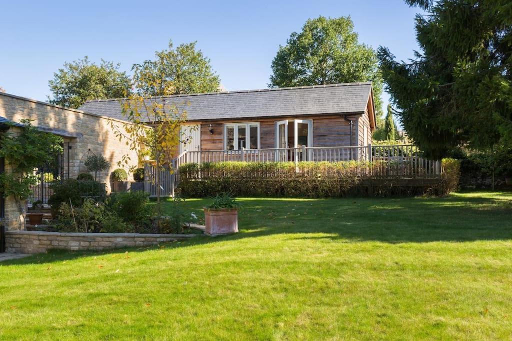 Charming Cottage Surrounded By Idyllic Garden In Peaceful Location In Central Charlbury Kültér fotó